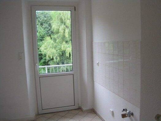 Wohnung zur Miete 350 € 3 Zimmer 66,9 m² 2. Geschoss frei ab sofort Rosa-Luxemburg-Straße 1 a Bernsdorf Chemnitz 09126