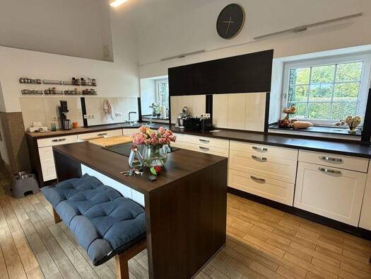 Haus zum Kauf 995.000 € 7 Zimmer 190 m² 39.074 m² Grundstück Scholven Gelsenkirchen 45896