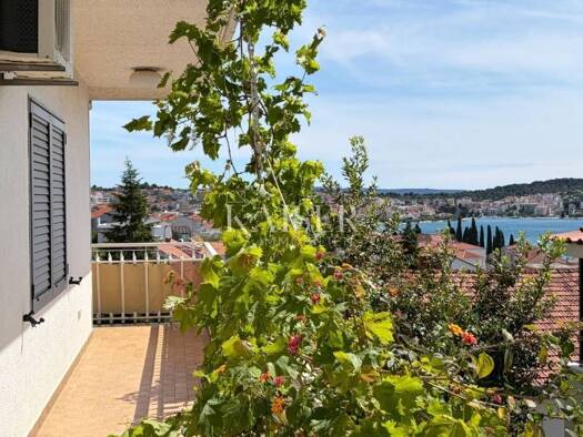 Haus zum Kauf 700.000 € 10 Zimmer 378 m² Ciovo, Trogir Trogir