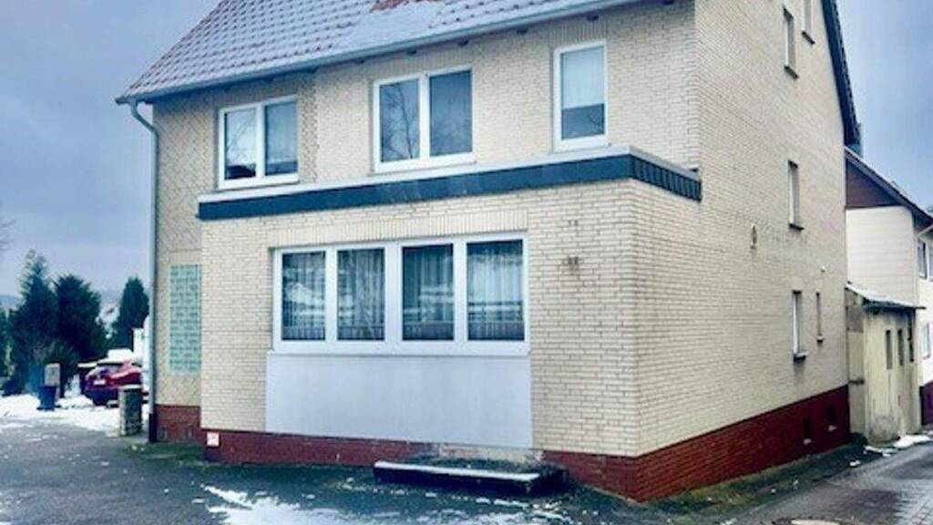 Mehrfamilienhaus zum Kauf 250.000 € 8 Zimmer 310 m² 839 m² Grundstück Freden 31084