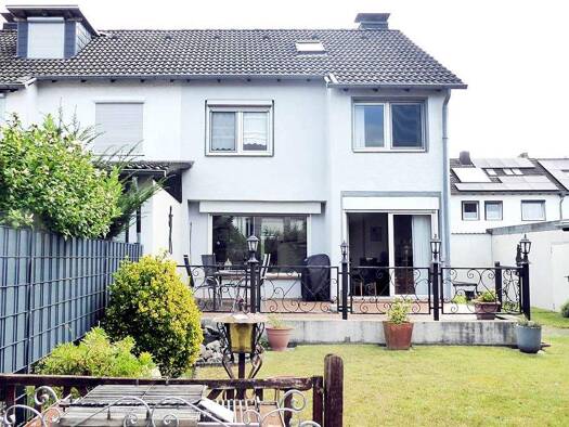 Doppelhaushälfte zum Kauf 199.000 € 4 Zimmer 76 m² 525 m² Grundstück Hochlarmark Recklinghausen 45661