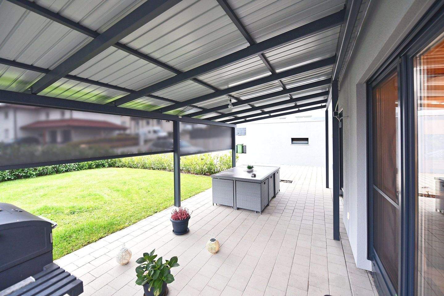 Immobilie in Neufahrn in Niederbayern - KFW 55 Niedrigenergiehaus: neuwertig, modern und preislich wirklich fair - Bild 4