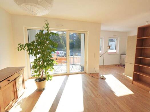 Wohnung zur Miete 1.199 € 3 Zimmer 93 m² 1. Geschoss frei ab sofort Coburg 96450