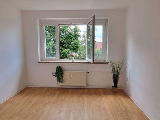 Wohnung zur Miete 389 € 3 Zimmer 57,2 m² 1. Geschoss frei ab sofort Max-Lingner-Straße 96 Weißenfels Weißenfels 06667