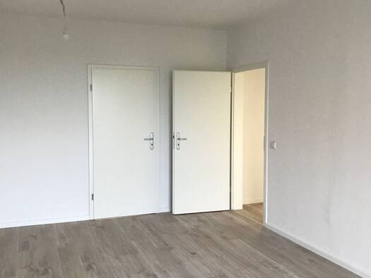 Wohnung zur Miete 316 € 2 Zimmer 50,9 m² 3. Geschoss frei ab sofort Elsterwerdaer Str. 67 Großenhain 01558