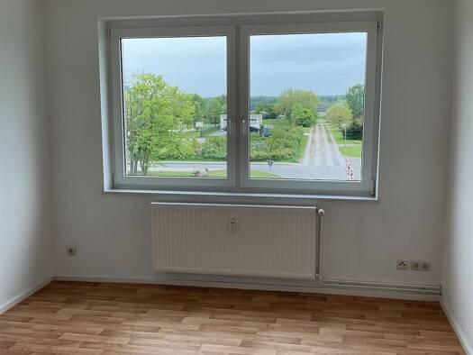 Wohnung zur Miete 285 € 2 Zimmer 51,5 m² 2. Geschoss Dersekow 17498