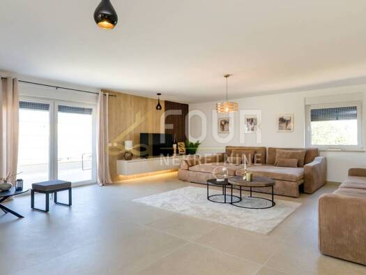 Wohnung zur Miete 2.500 € 4 Zimmer 193 m² Tar, Tar-Vabriga Vabriga 52465