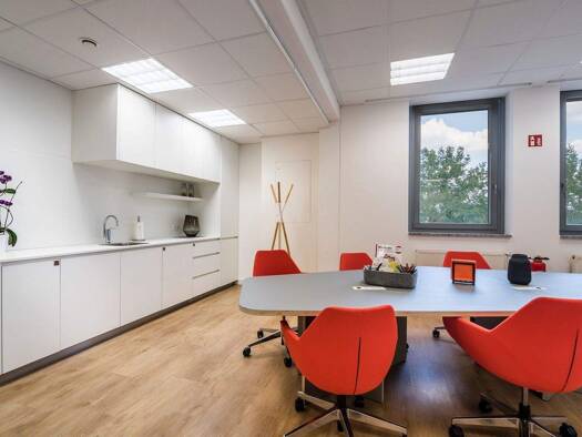 Bürofläche zur Miete provisionsfrei 229 € 4 m² Bürofläche Südwestpark Gebersdorf Nürnberg 90449