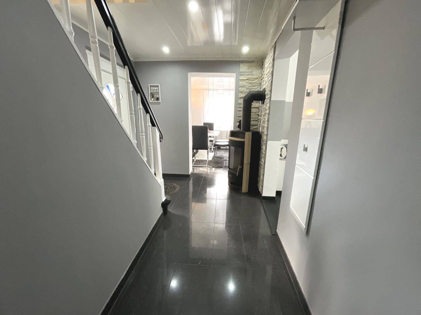 Immobilie in Eitorf - Exklusives Zweifamilienhaus mit Luxusausstattung - Mehr als eine Immobilie - Bild 1