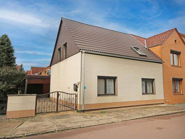 Doppelhaushälfte zum Kauf 75.000 € 6 Zimmer 124 m² 489 m² Grundstück Zscherndorf Sandersdorf-Brehna 06792