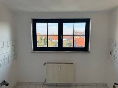 Wohnung zur Miete 265 € 2 Zimmer 56 m² Dachgeschoss, 3. Geschoss Neuwegerslebener Straße 12 Hornhausen Oschersleben 39387