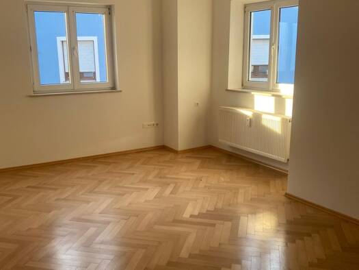 Wohnung zur Miete 990 € 3,5 Zimmer 108,2 m² 1. Geschoss frei ab sofort Abensberg Abensberg 93326