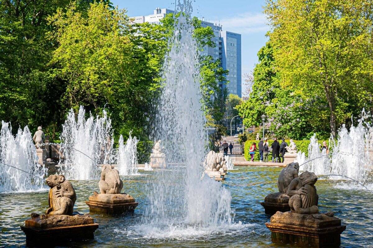 2 Zimmer mit *Balkon*: Gründerzeit-Wohnung im beliebten Friedrichshain - nahe Volkspark! – Eckertstraße 17, 10249 Berlin – Vorschaubild 32
