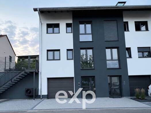Doppelhaushälfte zum Kauf 545.000 € 5 Zimmer 140 m² 380 m² Grundstück frei ab sofort Mackenzell Hünfeld 36088