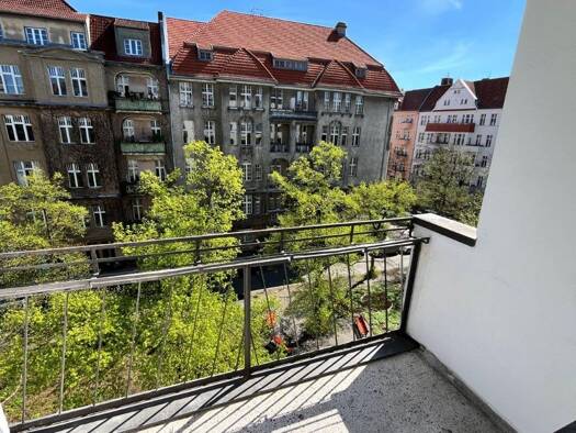 Wohnung zum Kauf 397.000 € 3 Zimmer 59,5 m² 5 Geschosse frei ab sofort Schöneberg Berlin 10825