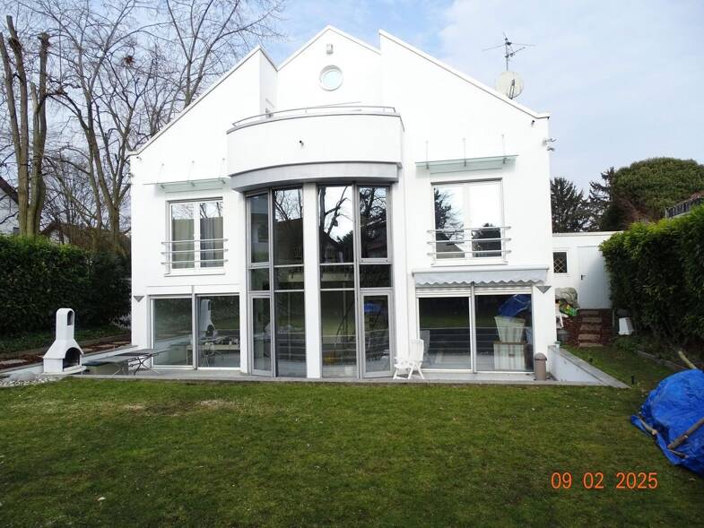 Villa zur Miete 3.600 € 9 Zimmer 300 m² 649 m² Grundstück Neckarhausen Edingen-Neckarhausen 68535
