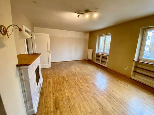 Wohnung zur Miete 1.100 € 3,5 Zimmer 103 m² Geschoss 1/2 frei ab 01.10.2026 Südstadt Fürth 90763
