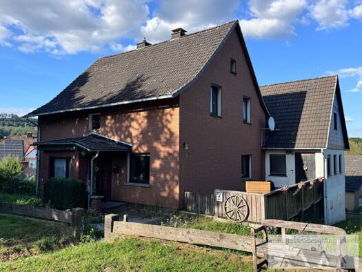 Einfamilienhaus zum Kauf 198.000 € 9 Zimmer 260 m² 1.120 m² Grundstück Fürstenau Höxter 37671