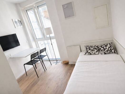 Wohnung zur Miete 640 € 1 Zimmer 14,9 m² frei ab 01.11.2026 Ost Ost 70190