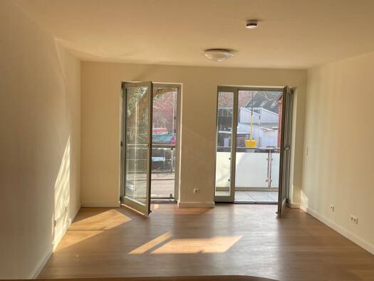 Wohnung zur Miete 750 € 3 Zimmer 74,3 m² Geschoss 1/2 frei ab 02.11.2026 Husum Husum 25813