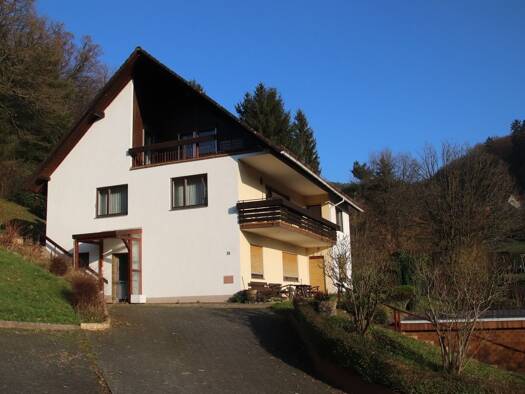 Haus zum Kauf 290.000 € 9 Zimmer 260 m² 1.053 m² Grundstück Gammelsbach Oberzent 64760