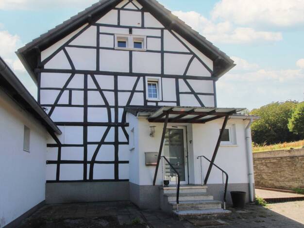 Sonstiges zum Kauf als Kapitalanlage geeignet 179.000 € 4 Zimmer 80 m² 130 m² Grundstück Kupferdreh Stadtbezirk VIII 45257