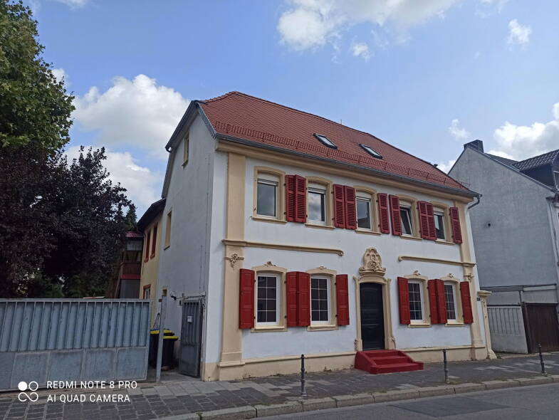 Mehrfamilienhaus zum Kauf provisionsfrei 670.000 € 15 Zimmer 451 m² 1.040 m² Grundstück Gaustrasse 108 Neuhausen 1 Worms 67549