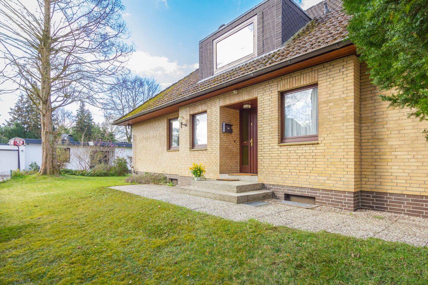 Einfamilienhaus zum Kauf - Widok 2