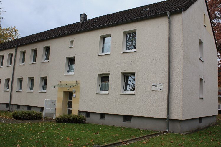 Wohnung zur Miete nur mit Wohnberechtigungsschein 433 € 3,5 Zimmer 79,5 m²<br/>Wohnfläche EG<br/>Geschoss 01.03.2025<br/>Verfügbarkeit Recklinghauser Straße 290 Ickern - Süd Castrop-Rauxel 44579