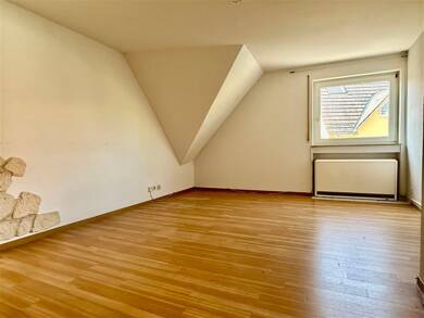 Wohnung zum Kauf 240.000 € 3,5 Zimmer 62,5 m² Dachgeschoss, 3. Geschoss Münster Stuttgart 70376