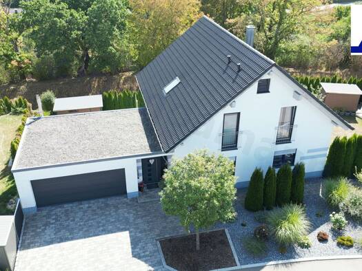 Einfamilienhaus zum Kauf 759.000 € 7,5 Zimmer 240 m² 645 m² Grundstück Bräunlingen Bräunlingen 78199
