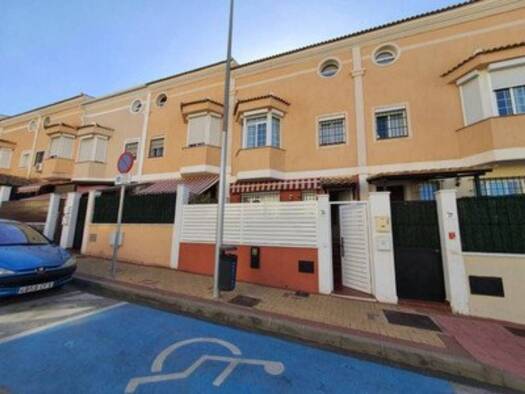 Reihenhaus zum Kauf - Erstbezug 430.000 € 4 Zimmer 135 m² CALLE MAESTRO FLECAN, 15 ESQ. ISABEL COLBRAN 25 RE 1 Málaga 29016