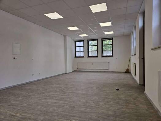 Bürofläche zur Miete 8,90 € 1 Zimmer 45 m² Bürofläche Ludwig-Ganghofer-Straße 3 Waldkraiburg 84478