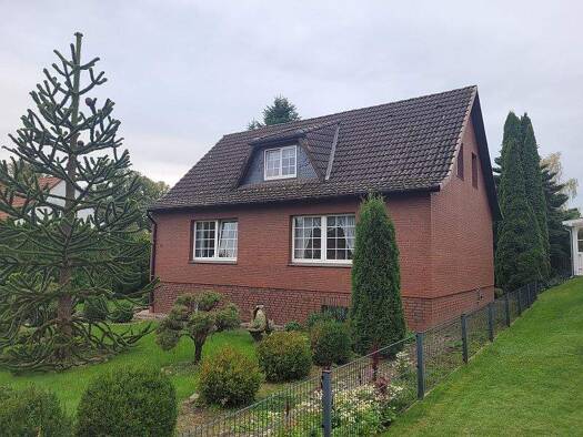 Einfamilienhaus zum Kauf 239.000 € 4 Zimmer 127 m² 1.209 m² Grundstück Straße des Friedens 14 Melkof Melkof / Düssin 19260