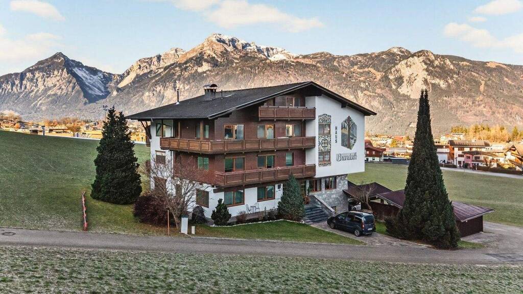 Haus zum Kauf 2.390.000 € 21 Zimmer 635,6 m² 1.450 m² Grundstück Reith im Alpbachtal 6235