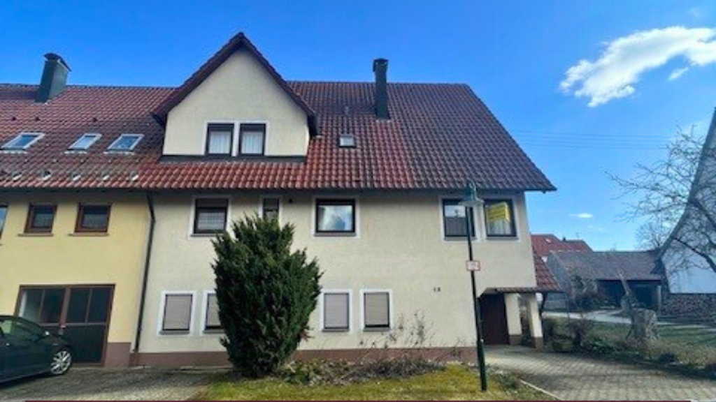 Haus zum Kauf 395.000 € 7 Zimmer 198 m² 491 m² Grundstück frei ab sofort Zainingen Römerstein 72587
