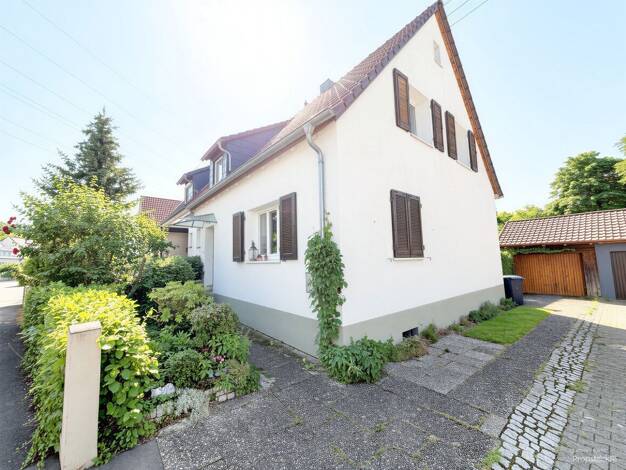 Doppelhaushälfte zum Kauf 549.000 € 4,5 Zimmer 101 m² 387 m² Grundstück Ost Sindelfingen 71065