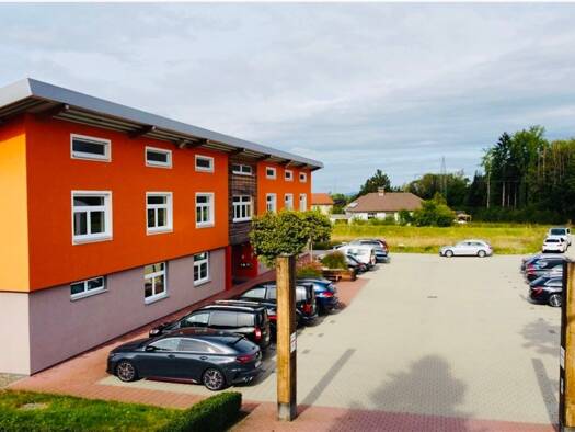 Büro zur Miete 600 m² Bürofläche Dörfles-Esbach 96487