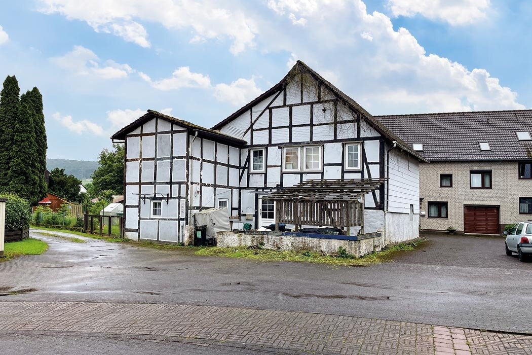 Einfamilienhaus zum Kauf 30.000 € 5 Zimmer 156 m²<br/>Wohnfläche 159 m²<br/>Grundstück Steintorstraße 5 Schönhagen Uslar 37170