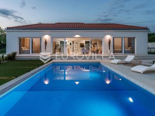 Haus zum Kauf 700.000 € 2 Zimmer 136 m² Radosinovci Benkovac
