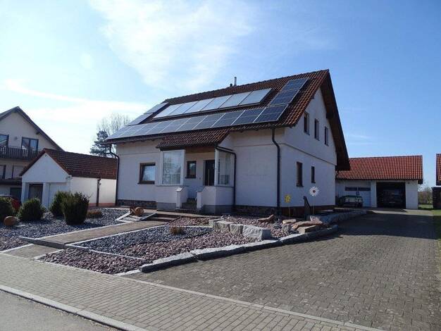 Einfamilienhaus zum Kauf 695.000 € 8 Zimmer 229,5 m² 889 m² Grundstück Sunthausen Bad Dürrheim 78073
