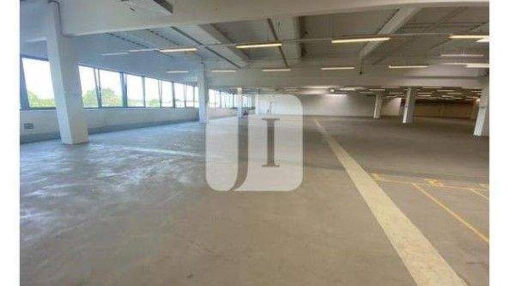 Lagerhalle zur Miete 11.300 m² Lagerfläche teilbar ab 5.500 m² Bad Oldesloe 23843