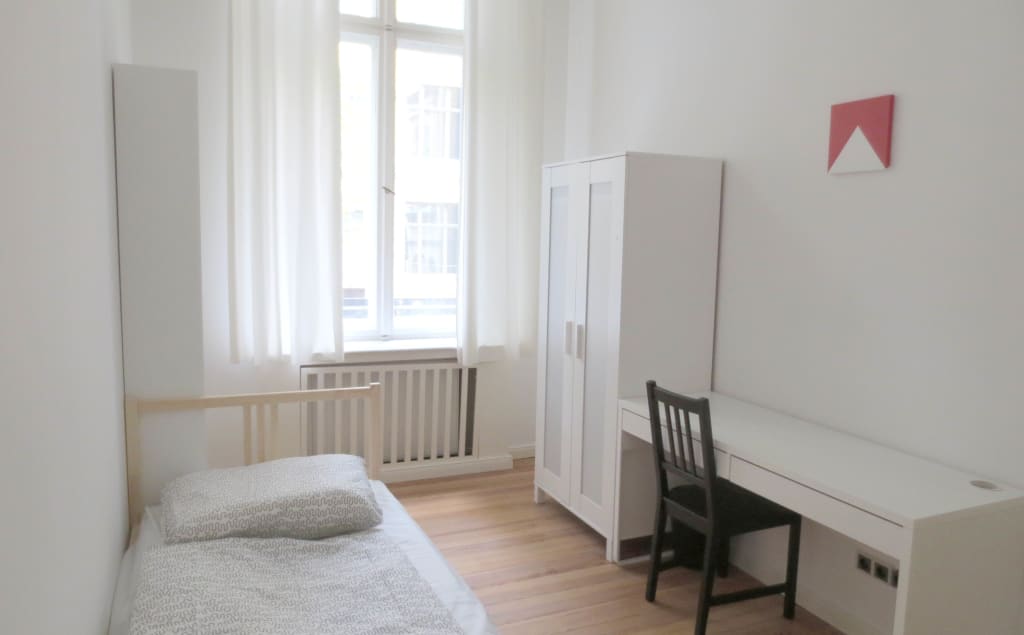 Wohnung zur Miete Wohnen auf Zeit 730 € 5 Zimmer 11 m²<br/>Wohnfläche 04.04.2025<br/>Verfügbarkeit Tempelhofer Ufer 10 Kreuzberg Berlin 10963