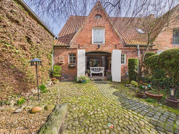 Doppelhaushälfte zur Miete 1.500 € 3 Zimmer 110 m² frei ab 01.05.2026 Zingel 11 Husum 25813