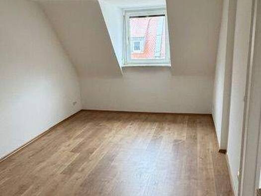 Wohnung zur Miete 570 € 2 Zimmer 46 m² 4. Geschoss frei ab sofort Maxfeld Nürnberg 90409