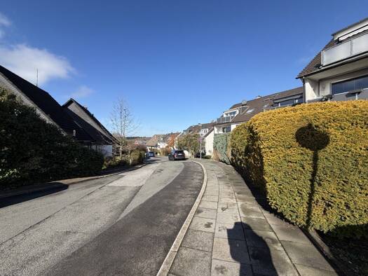 Wohnung zur Miete 790 € 3 Zimmer 80,8 m² EG frei ab 01.12.2026 Oveniusstraße 1 Cronenberg Wuppertal 42349