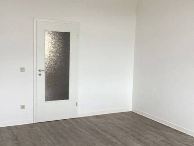 Wohnung zur Miete 674 € 3 Zimmer 97,3 m² 3. Geschoss frei ab 26.09.2026 Große Diesdorfer Straße 12 Stadtfeld Ost Stadtfeld Ost 39108
