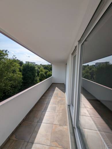 Wohnung zur Miete 1.180 € 3 Zimmer 90 m² 3. Geschoss frei ab sofort Lengfeld Würzburg 97076