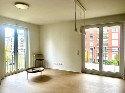 Wohnung zur Miete 1.210 € 2 Zimmer 53,6 m² Geschoss 3/7 frei ab 01.12.2025 Lyoner Straße 56 Niederrad Frankfurt am Main 60528