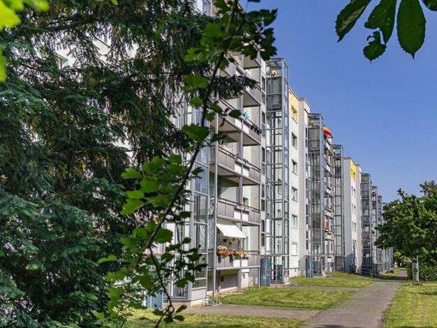 Wohnung zur Miete 534 € 3 Zimmer 64,3 m² 4. Geschoss frei ab 10.11.2025 Finsterwalder Str. 17 Prohlis-Süd Dresden 01239